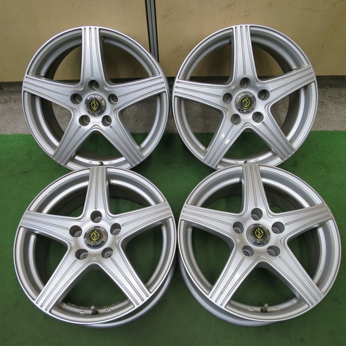 [送料無料] 4本価格★Staker weds ステーカー ウェッズ 16インチ ホイール 16×6.5J PCD114.3/5H★6060305NGホ 25,056円