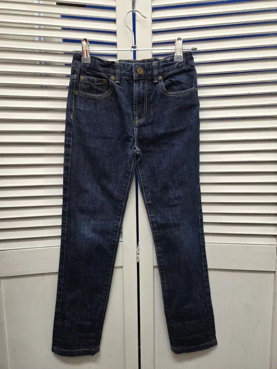 バーバリー キッズ カジュアルフィット デニム パンツ 6,920円