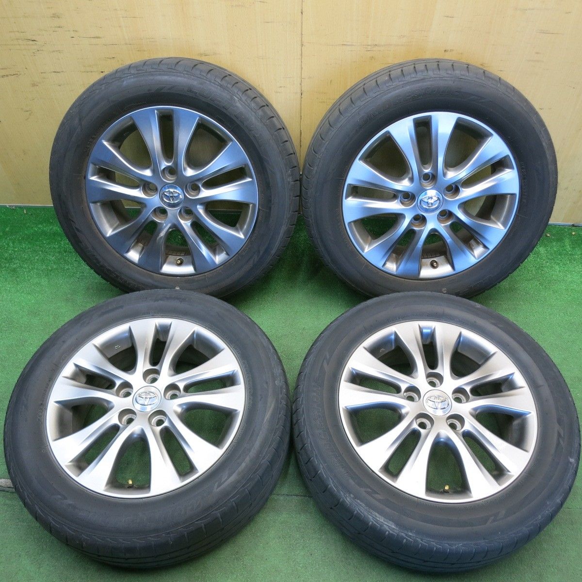 4本価格！24年☆トヨタ 70系 ノア ヴォクシー 純正 205/60R16