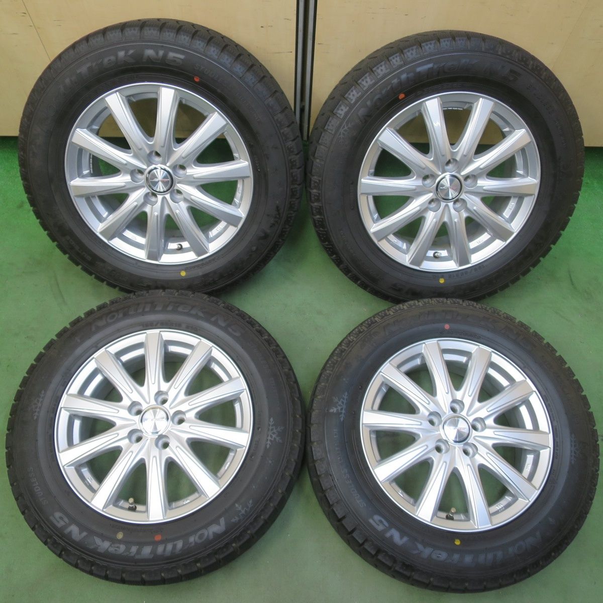 超バリ溝！23年！キレイ！ほぼ10分☆プリウス 等 195/65R15