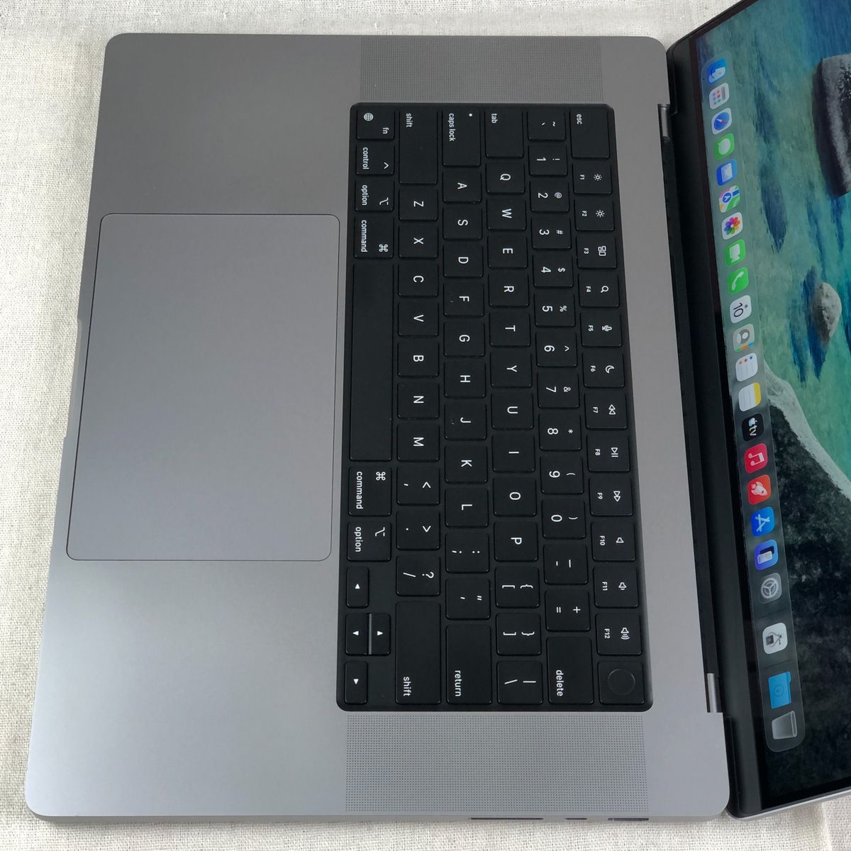 ジャンク】MacBook Pro 16