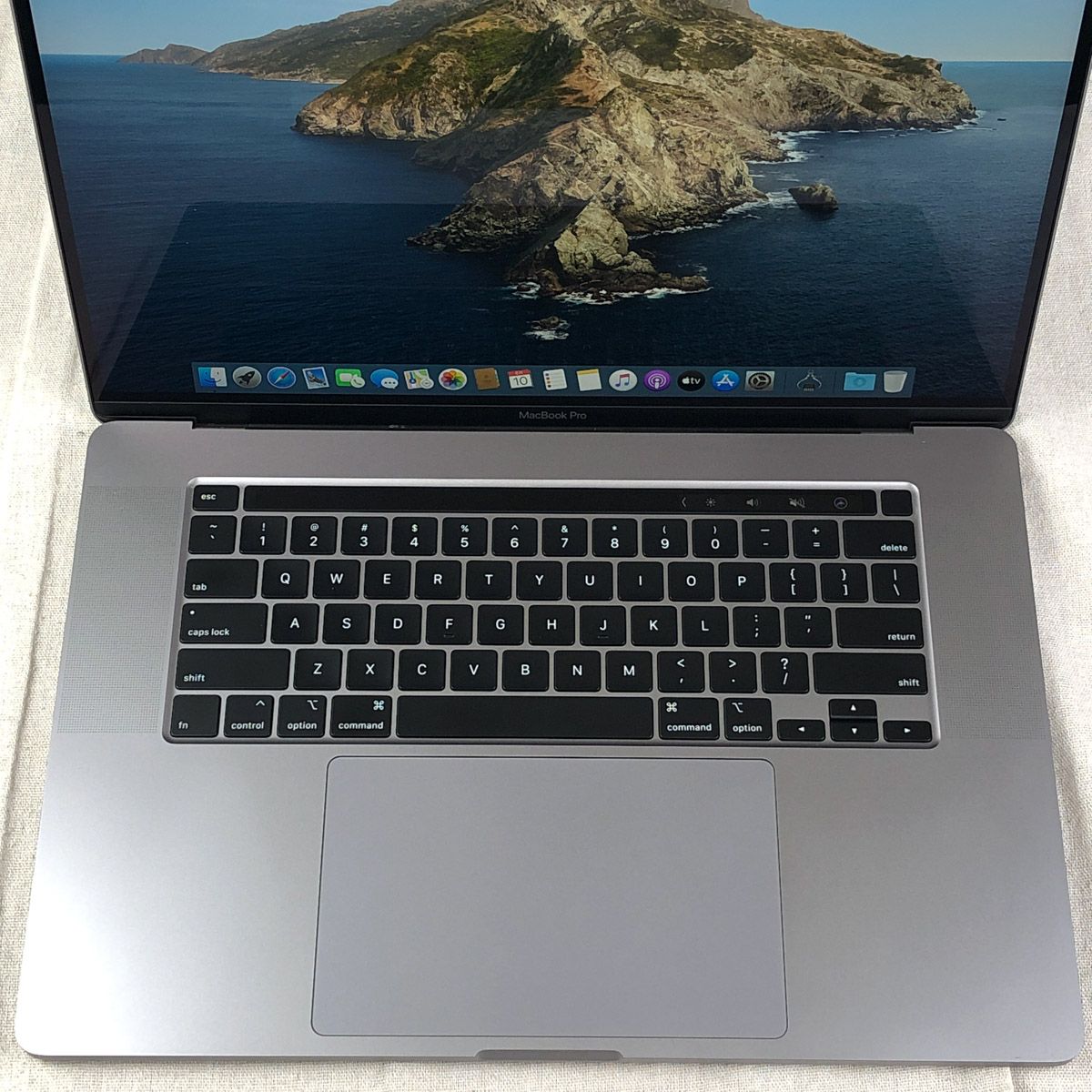 ジャンク MacBook Pro 16