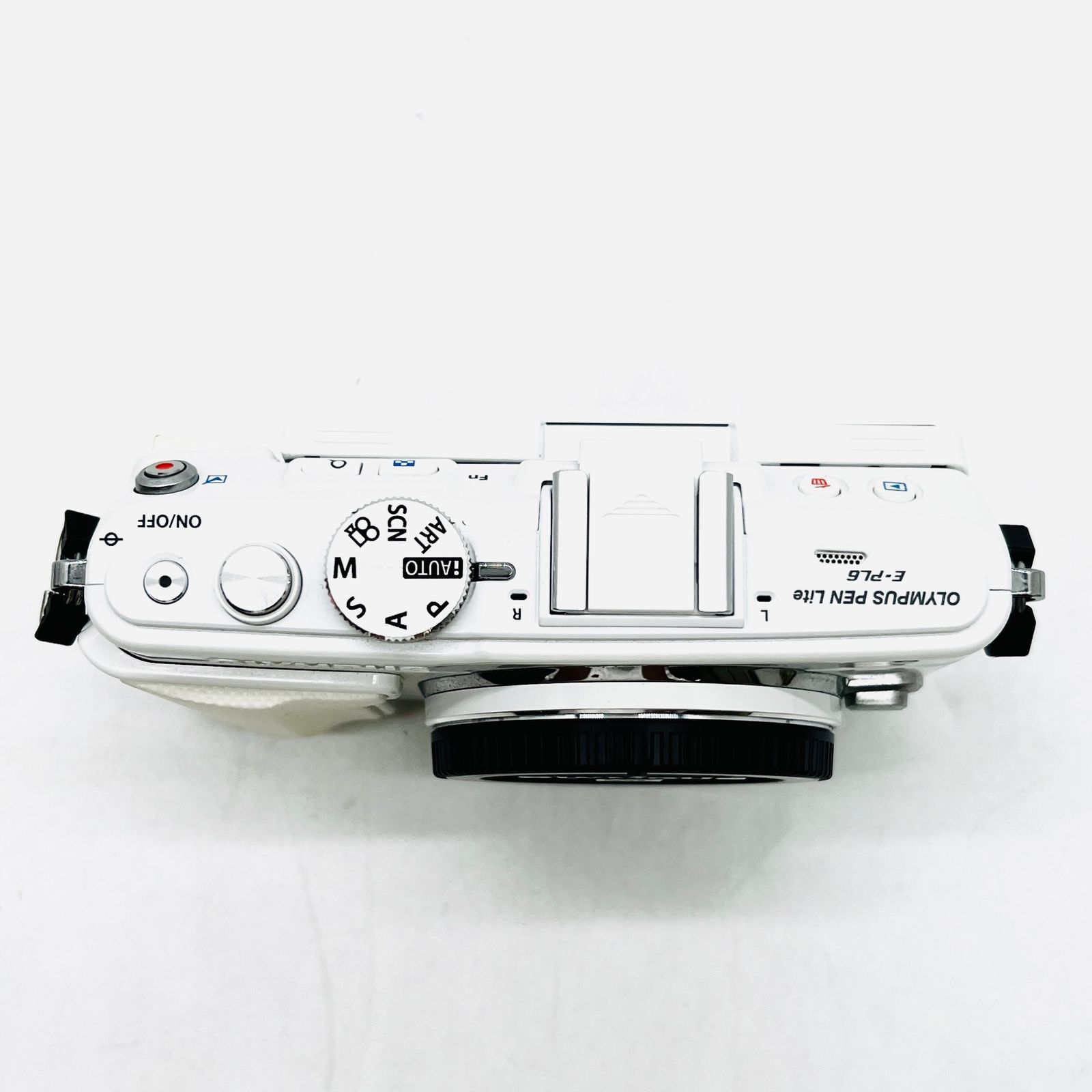 OLYMPUS ミラーレス一眼 PEN Lite E-PL6 レンズキット ホワイト E-PL6 