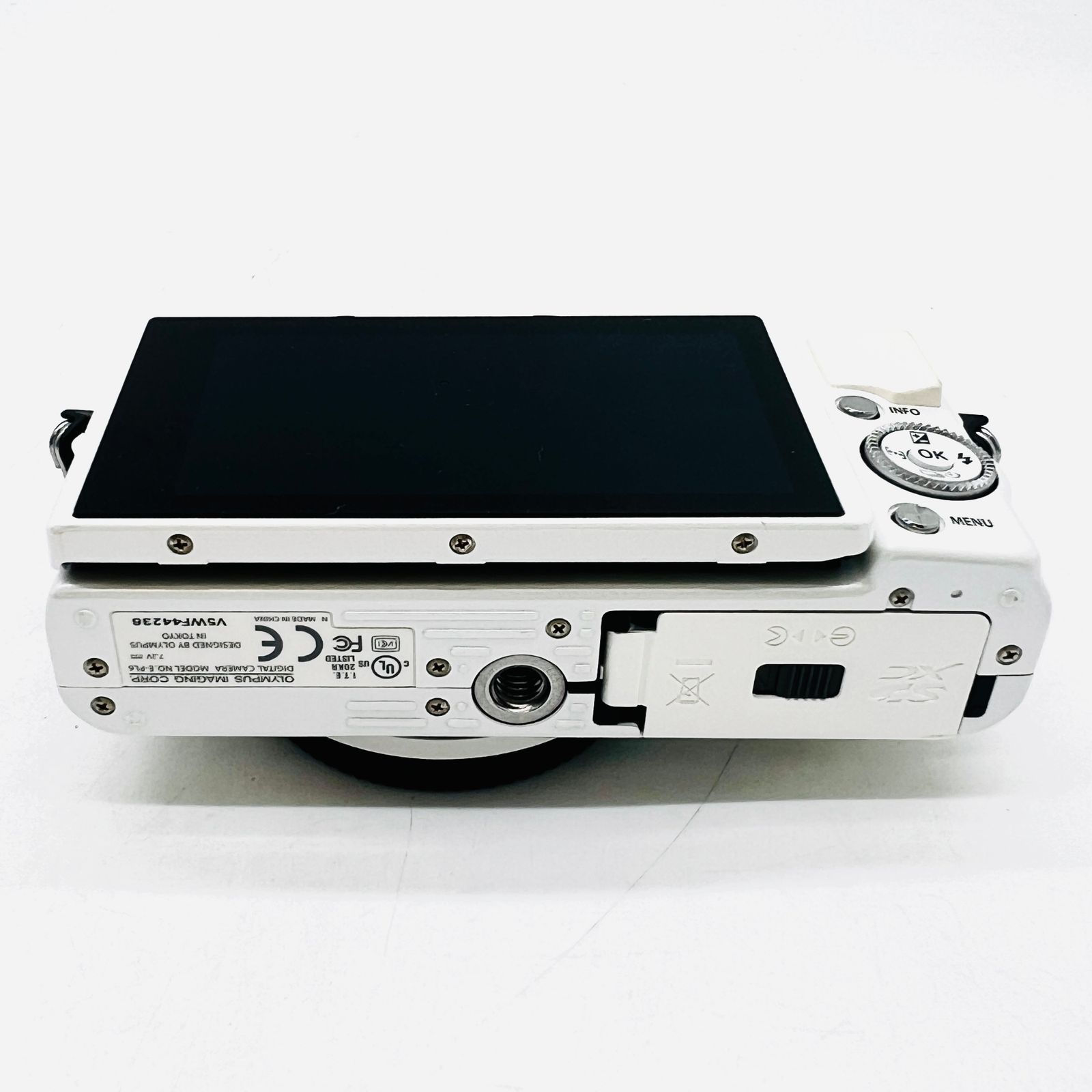 OLYMPUS ミラーレス一眼 PEN Lite E-PL6 レンズキット ホワイト E-PL6 