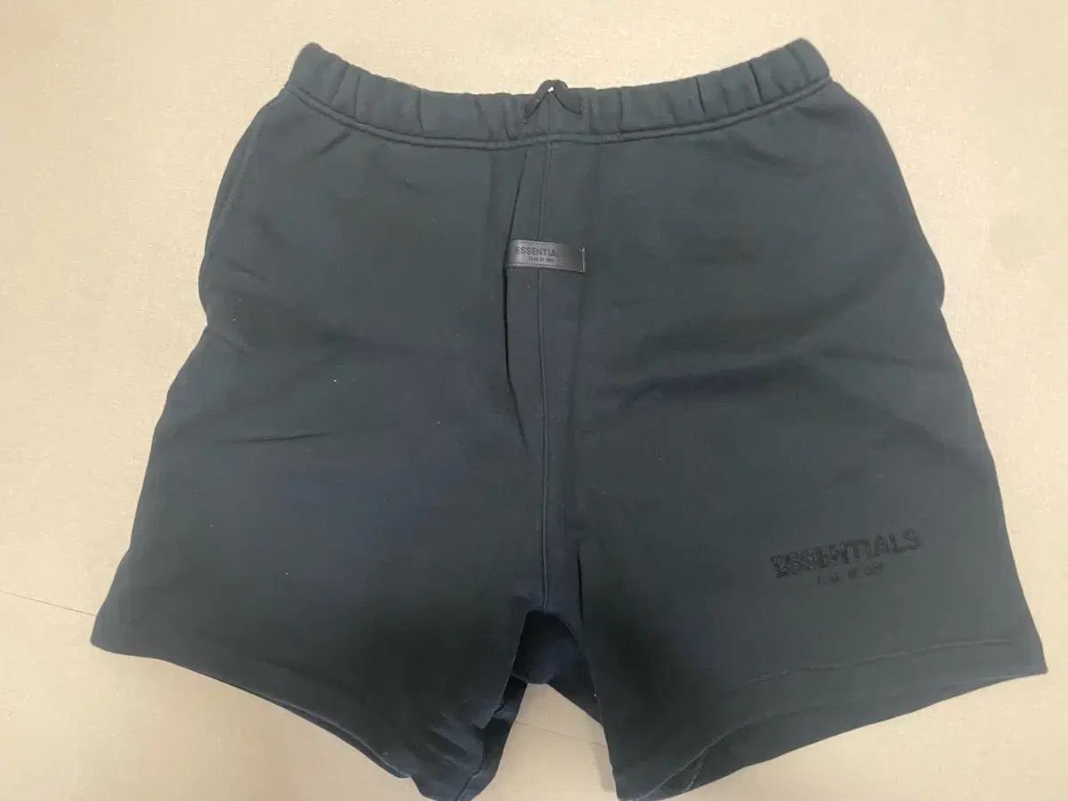 M エッセンシャルズ ザ コア コレクション スウェットショーツ ストレッチ リー モー
