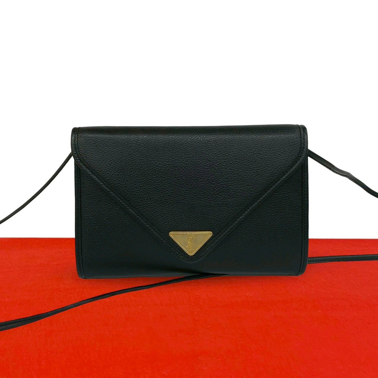 極 美品 YVES SAINT LAURENT イヴ・サンローラン YSL ロゴ 金具 レザー 本革 ショルダーバッグ ポシェット サコッシュ ブラック 28863