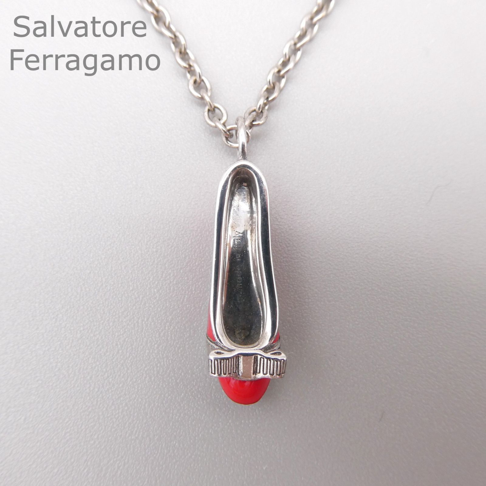 Salvatore Ferragamo サルヴァトーレフェラガモ ヴァラ パンプスモチーフ あずきチェーン ネックレス アジャスター シルバー×レッド サイズ38・42cm レディース