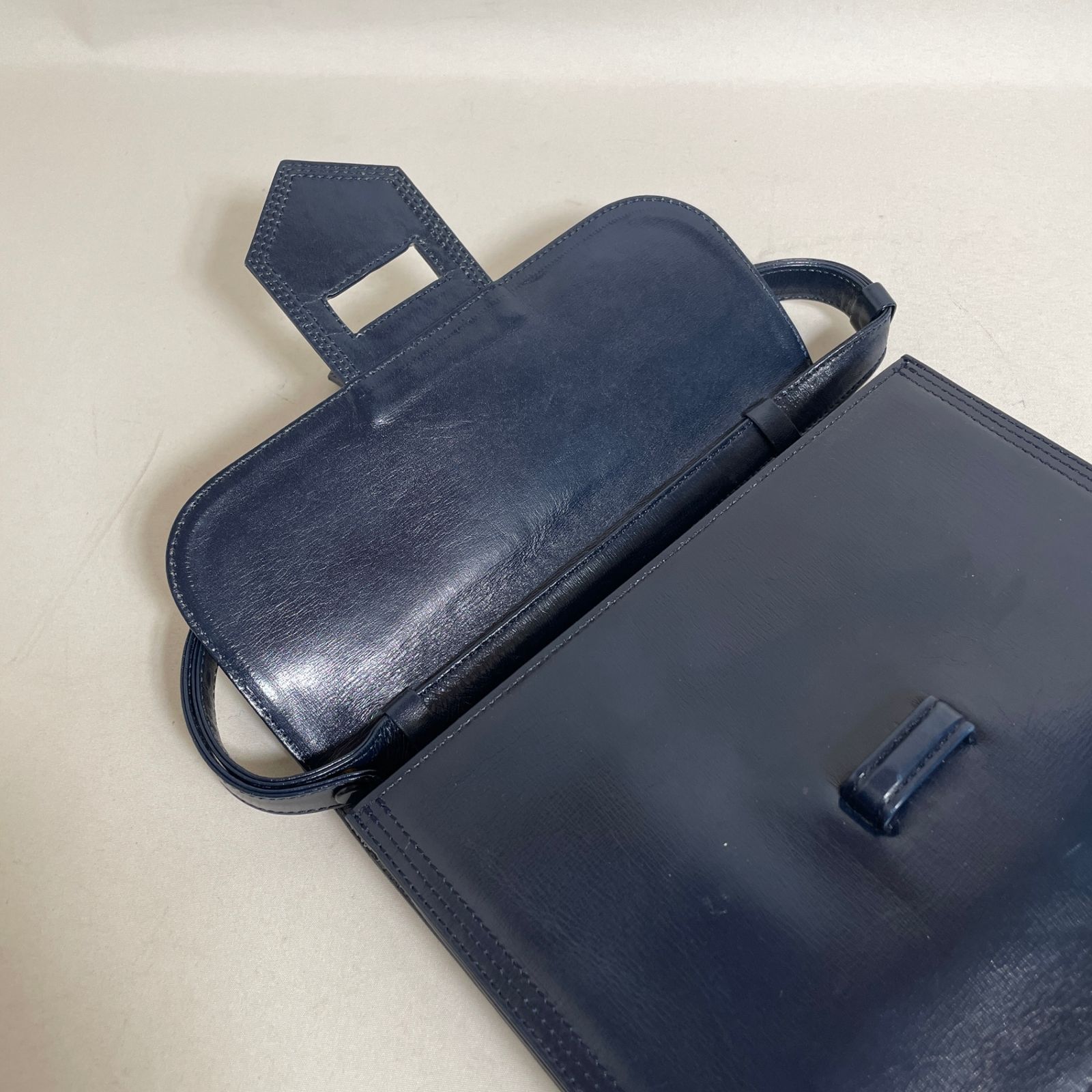2605-132｜イヴサンローラン 2WAYショルダーバッグ レザー ネイビー 