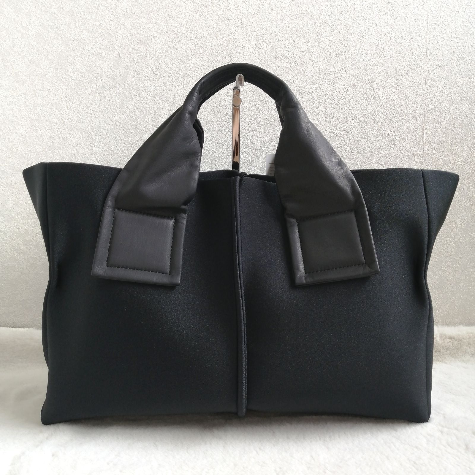 未使用タグ付☆カワカワ トートバッグ ハンドバッグ ブラック kawa