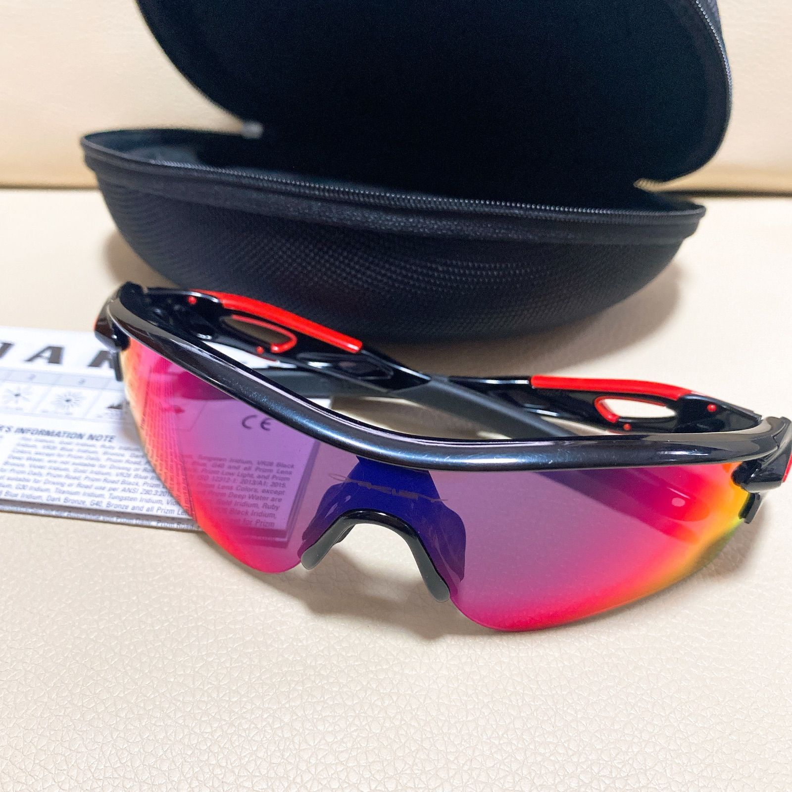 Oakley スポーツサングラス 黒/赤 ケース付き 即日・翌日発送❣️ OAKLEY オークリー Radarlock Path Prizm Road
