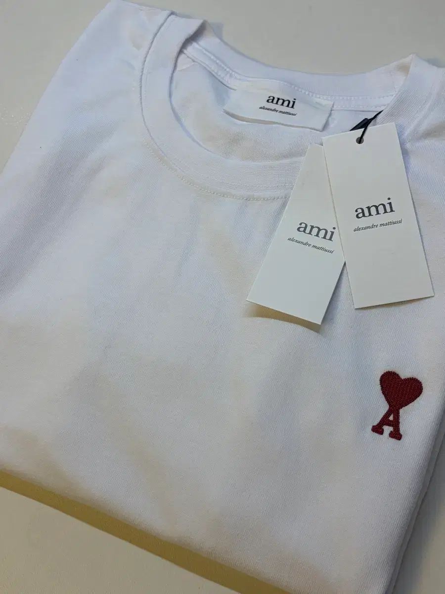 アミ Tシャツ