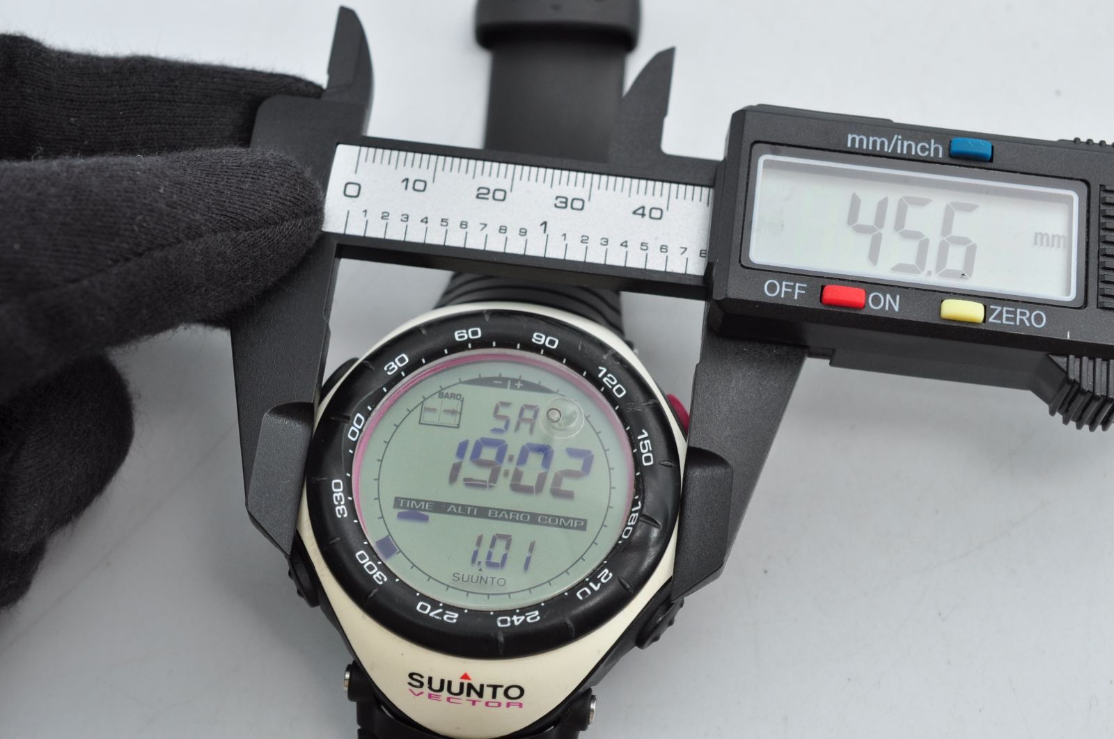 SUUNTO スント VECTOR ベクター Quartz クォーツ デジタル ウォッチ 