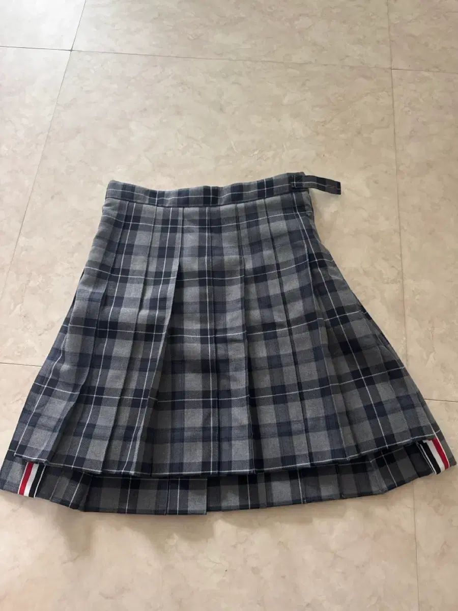 トム・ブラウン スカート 12y 正規品