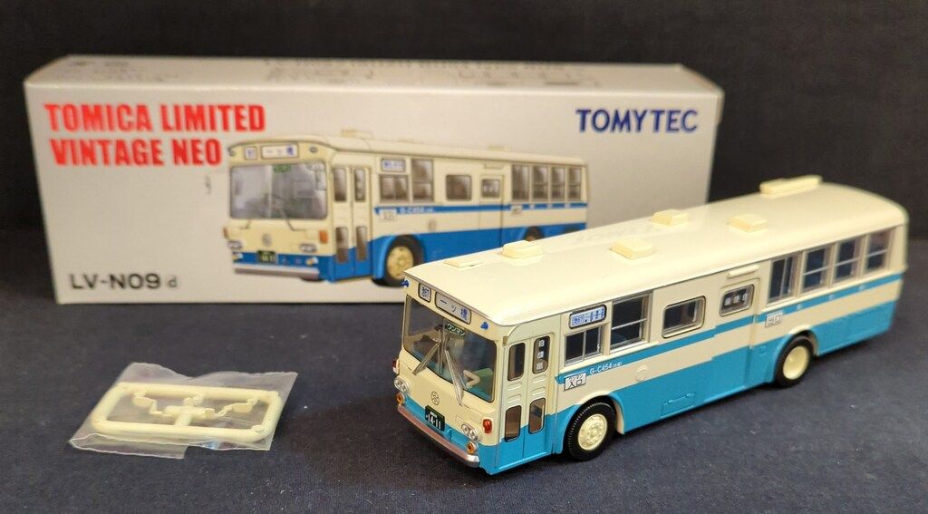 トミーテック TOMICA LIMITED VINTAGE NEO いすゞBU04型バス 東京都交通局 (青) LV-N09d