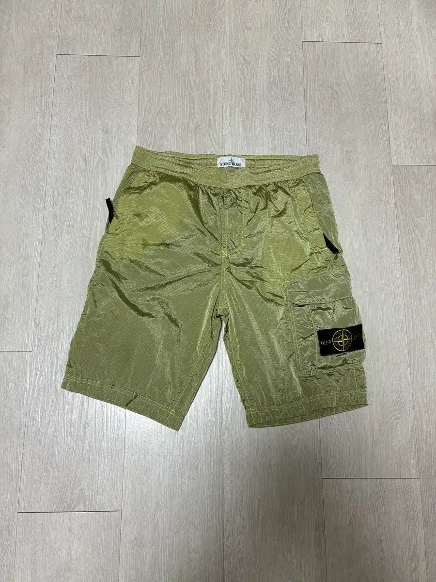 STONE ISLAND ストーンアイランド ナイロン ハーフパンツ 28