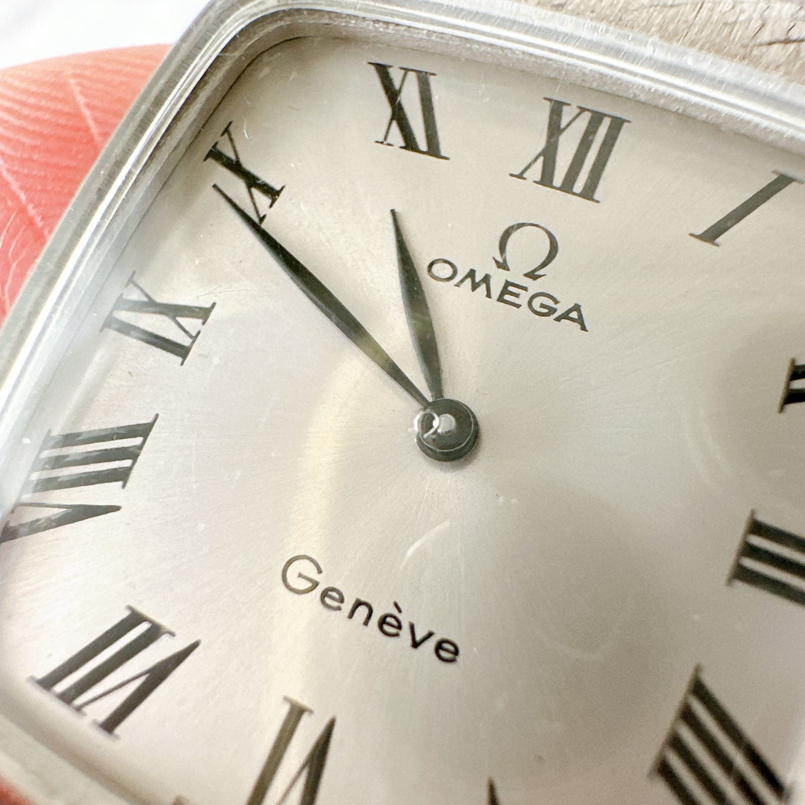 OMEGA Genève 手巻き スクエアケース ローマンインデックス シルバー