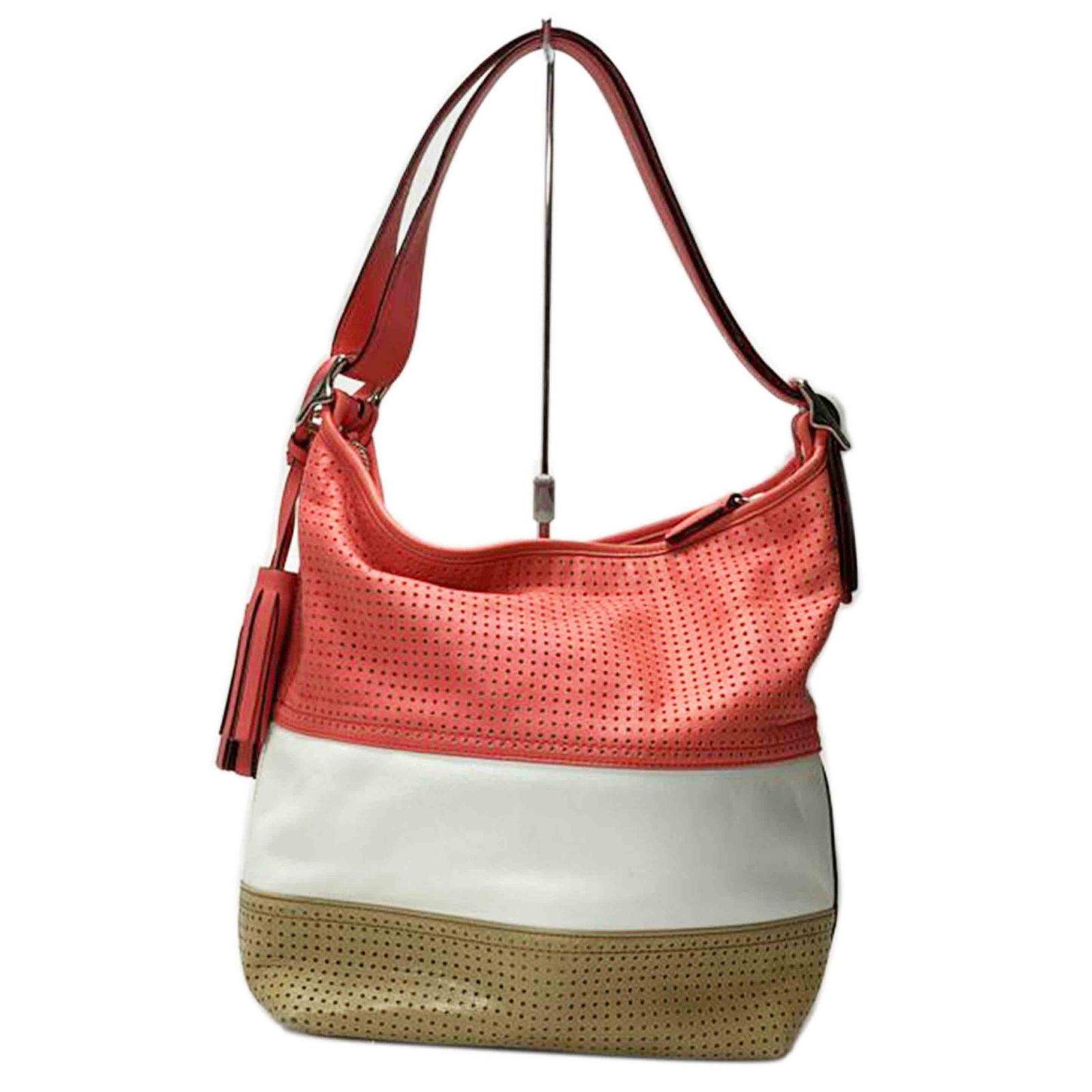 COACH レガシーパーフォレーテッドショルダーバッグ 22412 Bランク 52