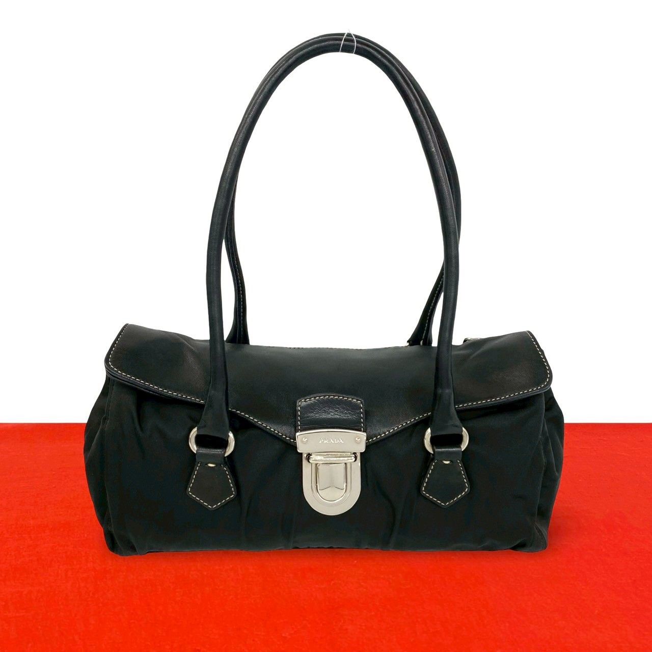極 美品 希少品 PRADA プラダ 三角ロゴ 金具 レザー 本革 テスート