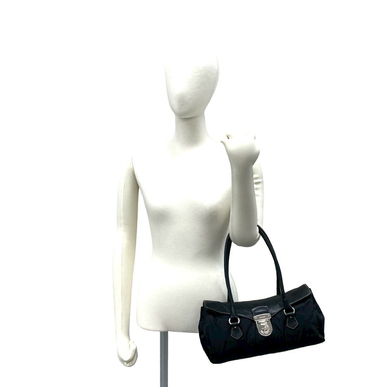 極 美品 希少品 PRADA プラダ 三角ロゴ 金具 レザー 本革 テスート