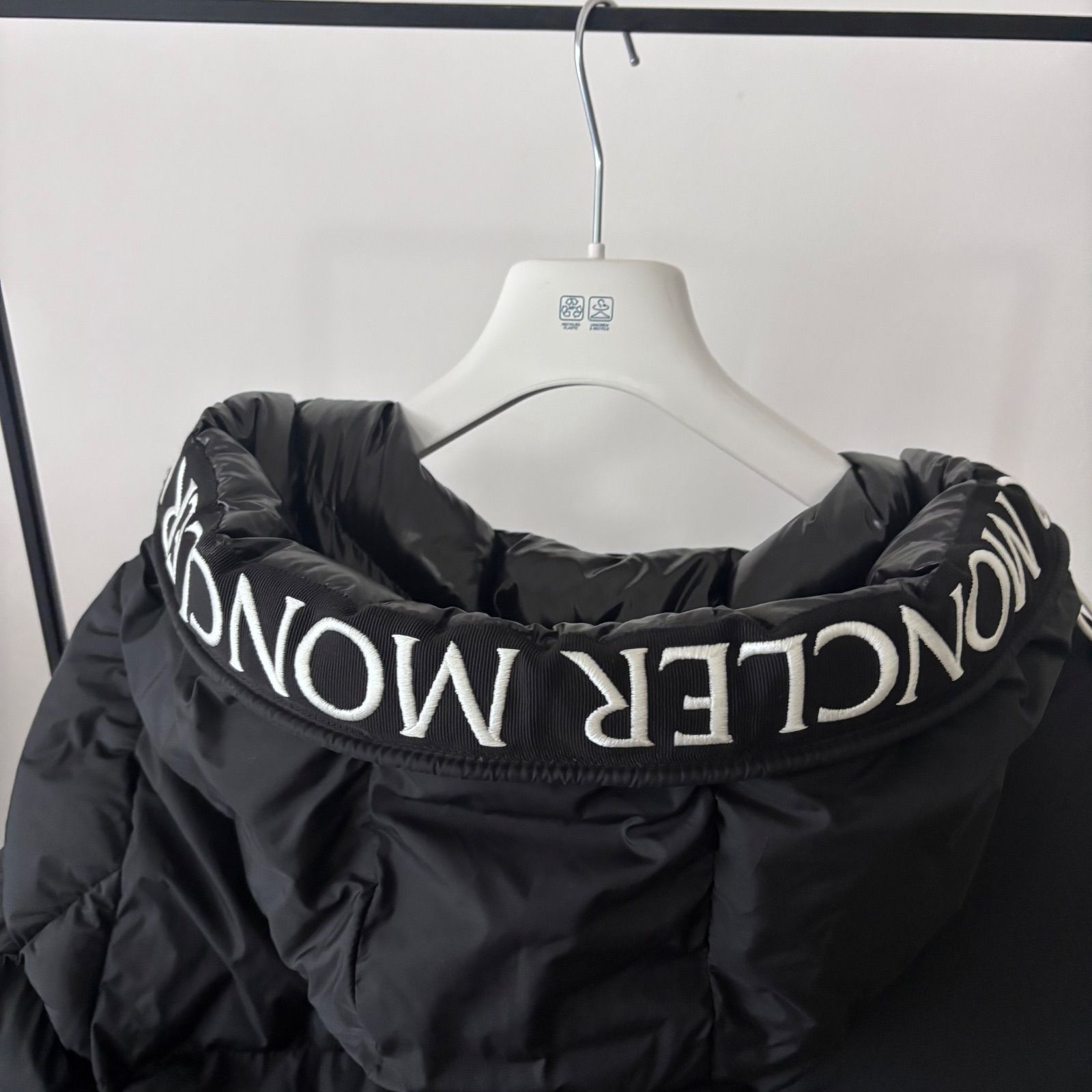 モンクレール MONCLER☆MONTCLA☆ブラック☆サイズ4☆ - メルカリ
