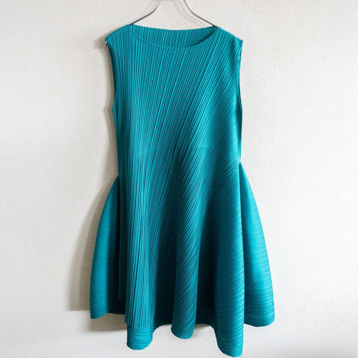 【美品】PLEATS PLEASE【プリーツ 変形 ワンピース】3 プリーツプリーズ ISSEY MIYAKE イッセイミヤケ 26060423
