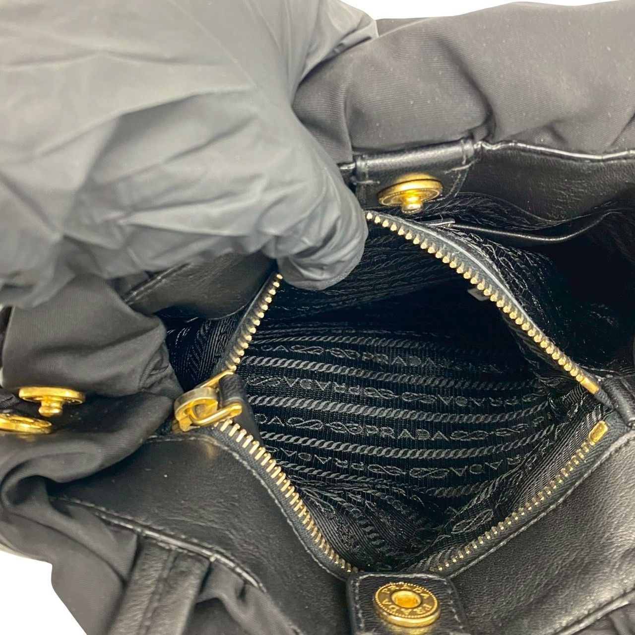 極 美品 PRADA プラダ ロゴ 金具 テスート ナイロン レザー 本革 