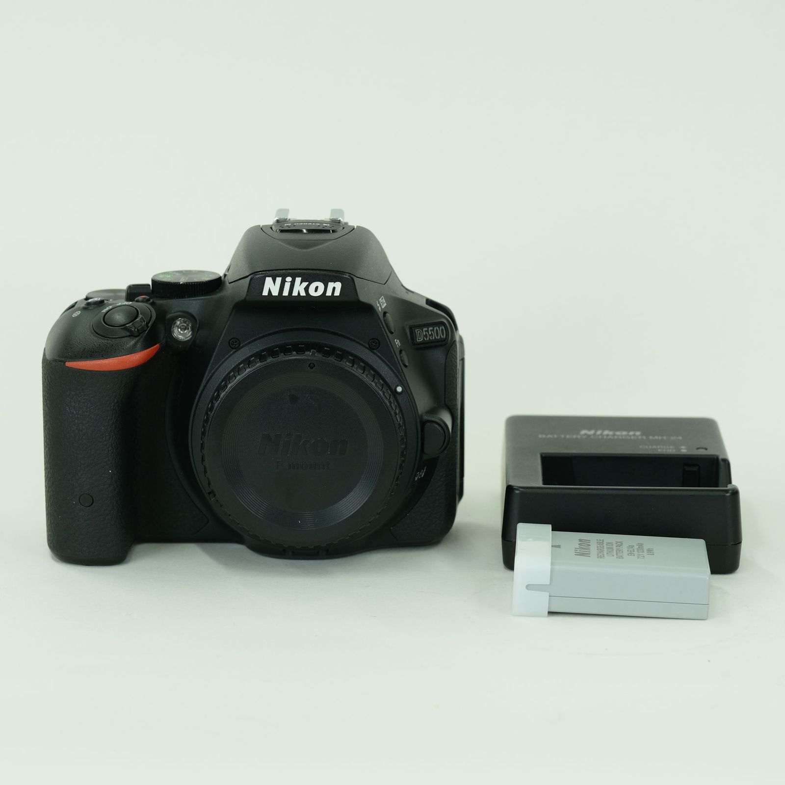 [良品 | シャッター数13,240回] Nikon D5500 | Nikon Fマウント 25,200円