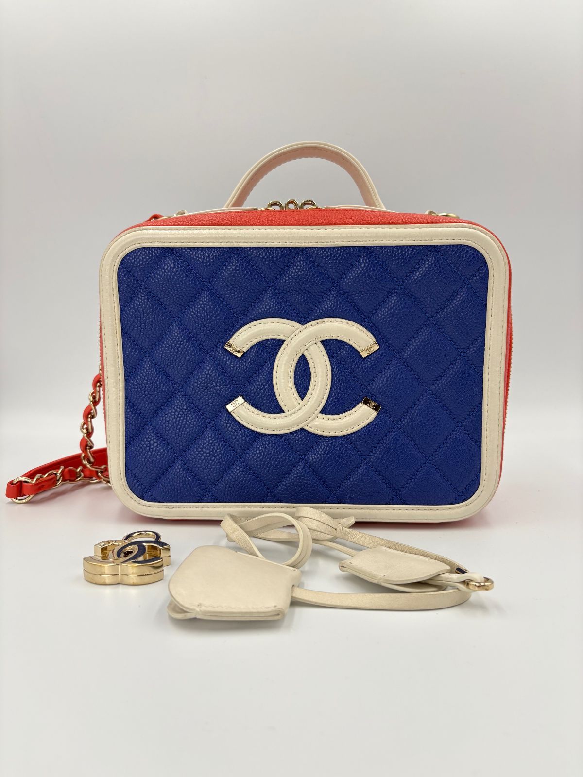 CHANEL シャネル CCフィグリー ミディアム 27番台 マルチカラー キャビアスキン ショルダーバッグ Bランク