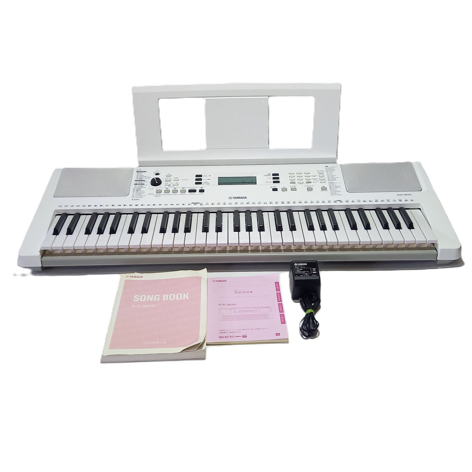 ヤマハ 電子キーボード EZ-300 61鍵盤 2022年製 YAMAHA - メルカリ