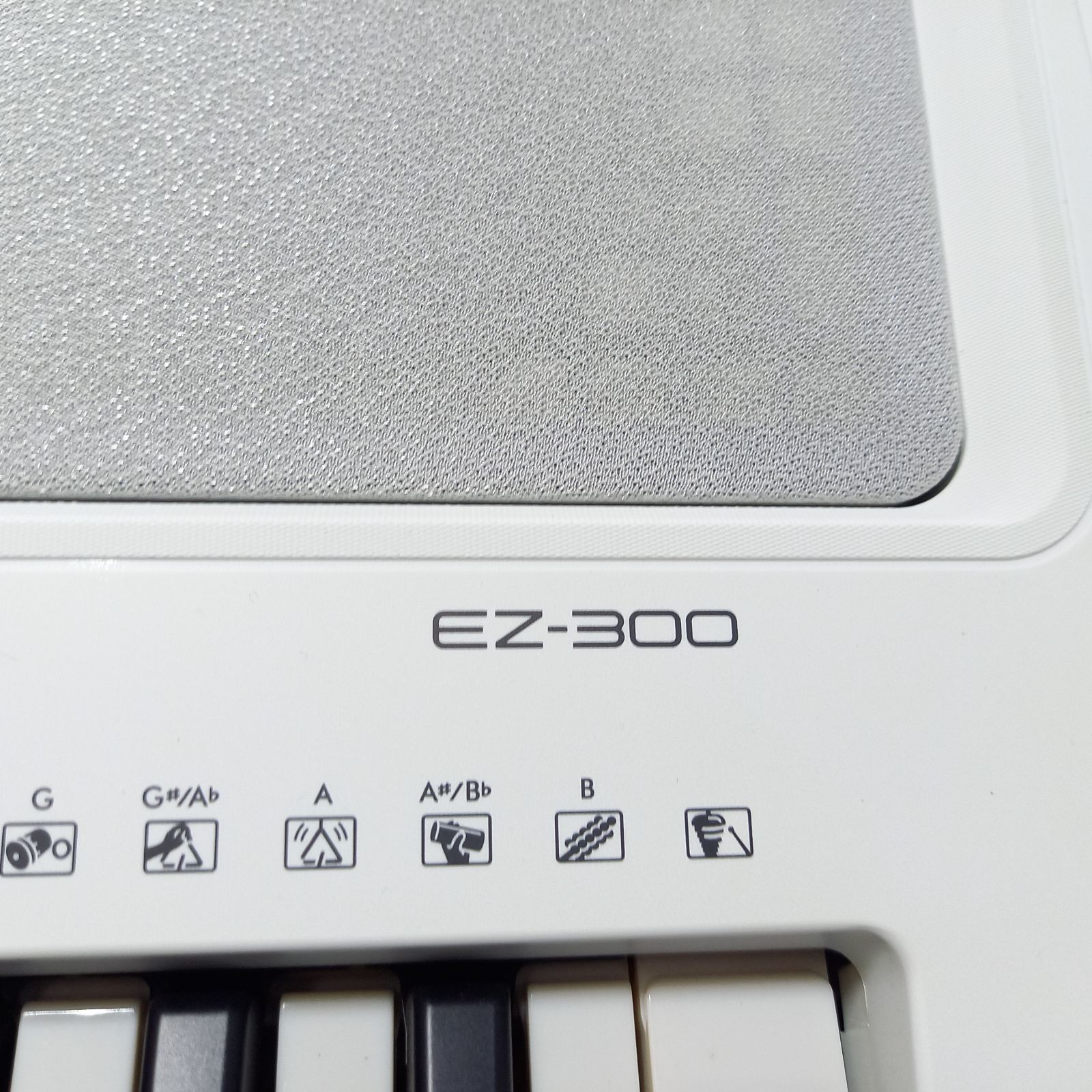 ヤマハ 電子キーボード EZ-300 61鍵盤 2022年製 YAMAHA - メルカリ