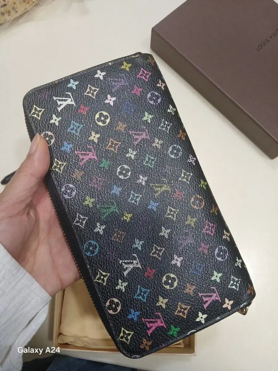 正規品 Louis Vuitton ルイヴィトン マルチ ブラック ジッパー 長財布
