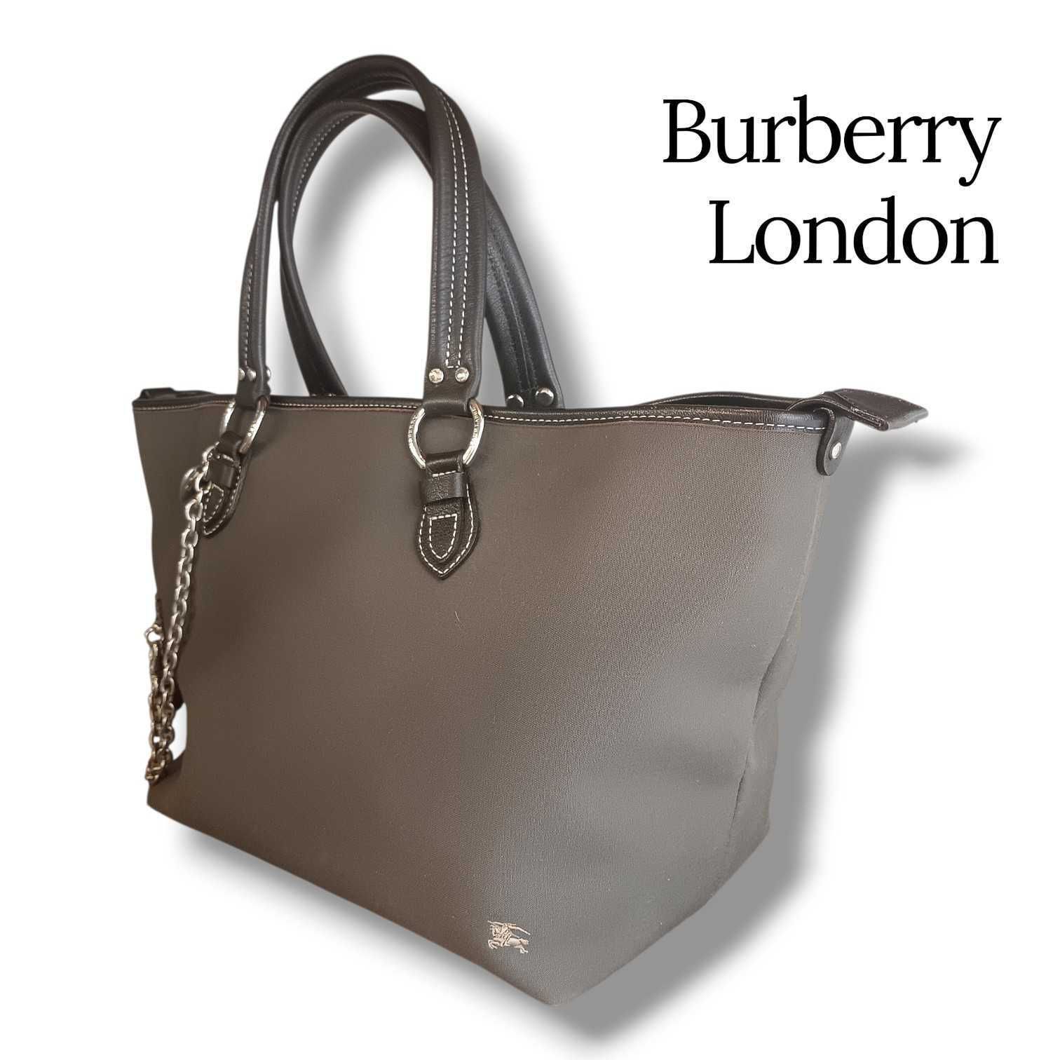 BURBERRY LONDON　バーバリーロンドン　トートバッグ ブラウン　刺繍ロゴ　チャーム　キャンバス　ハート