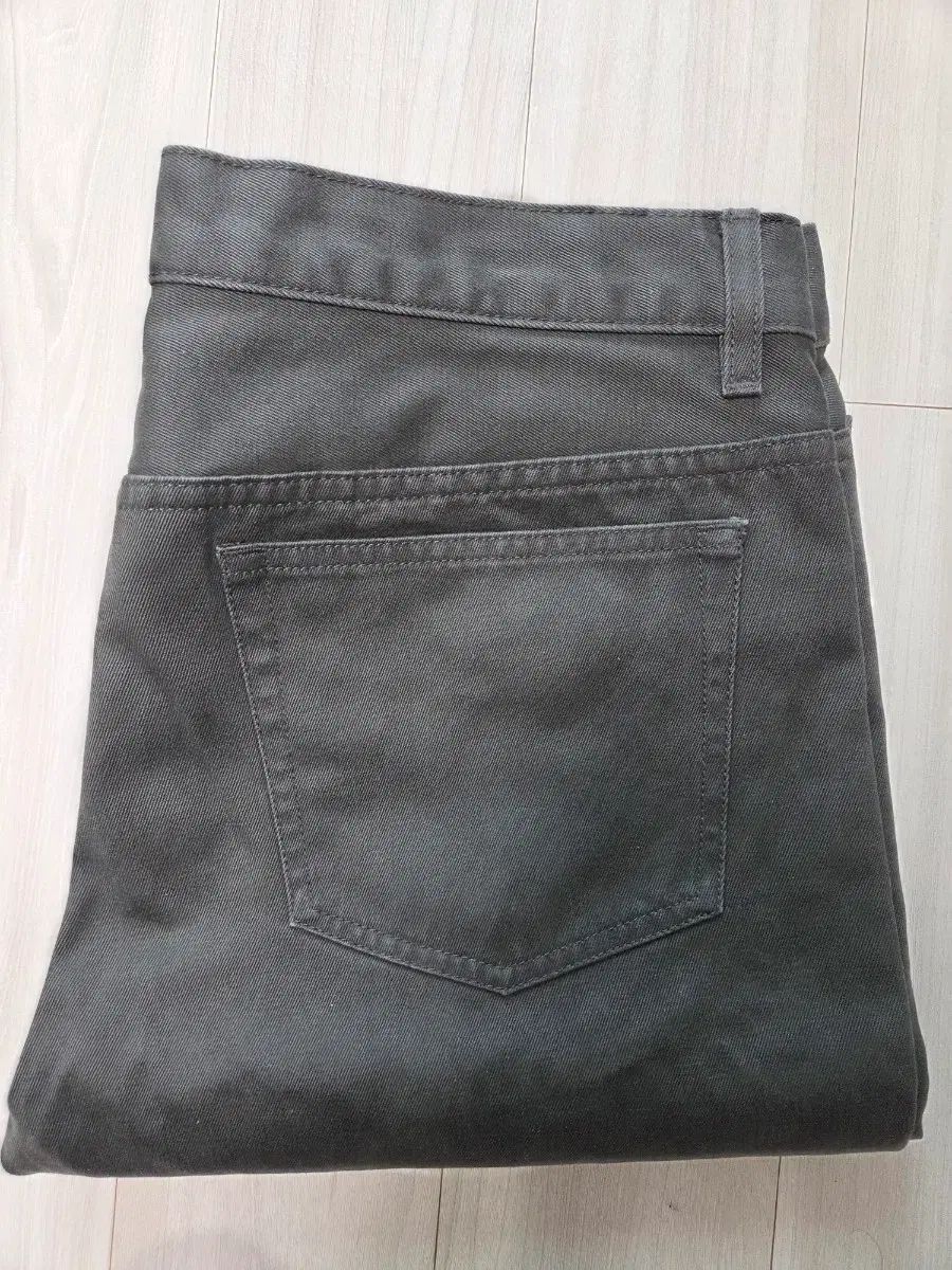 A.P.C. アーペーセー プチスタンダード カーキ グレー パンツ 30サイズ 出品