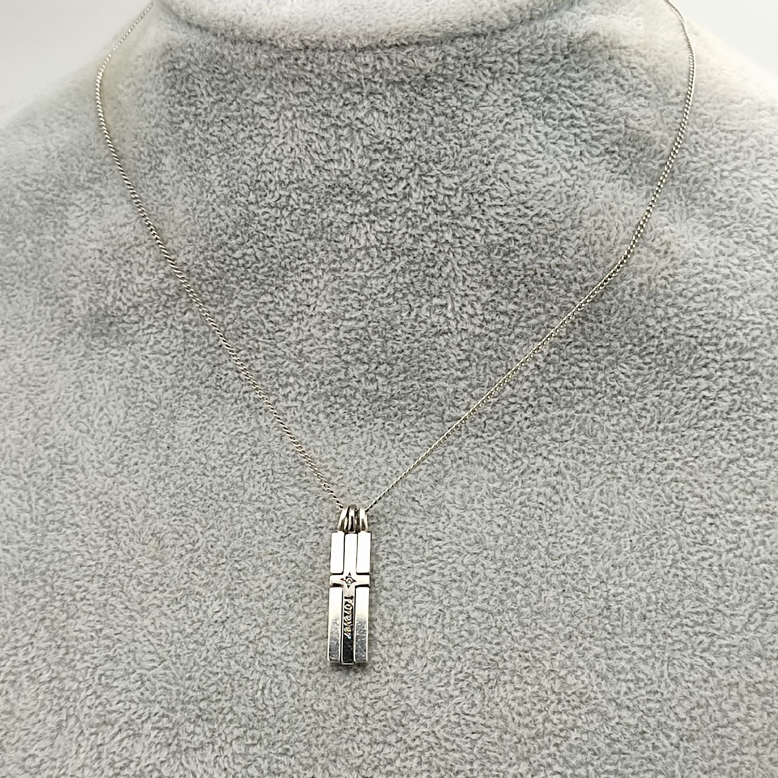 美品】THE KISS ザキッス クロスデザインネックレス SILVER シルバー 