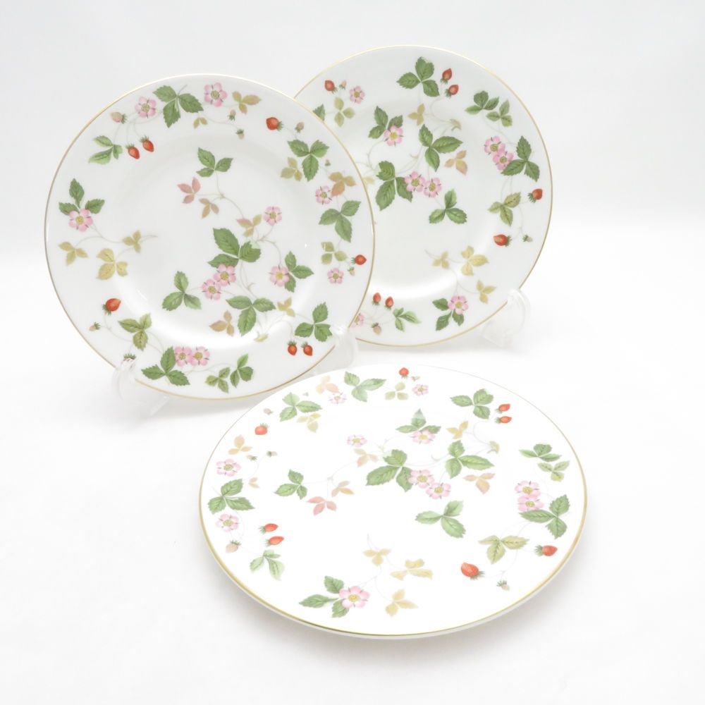 美品 WEDGWOOD ウェッジウッド ワイルドストロベリー 中皿 3枚 18cmプレートセット ケーキ デザート 英国 SU14463C1