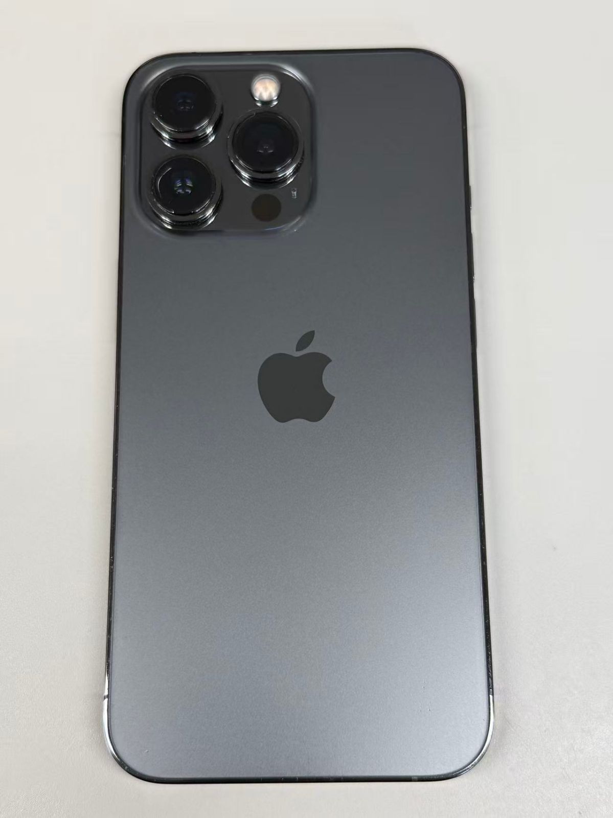 バッテリー100%SIMフリー iPhone13 Pro 2568GB グラファイト - メルカリ