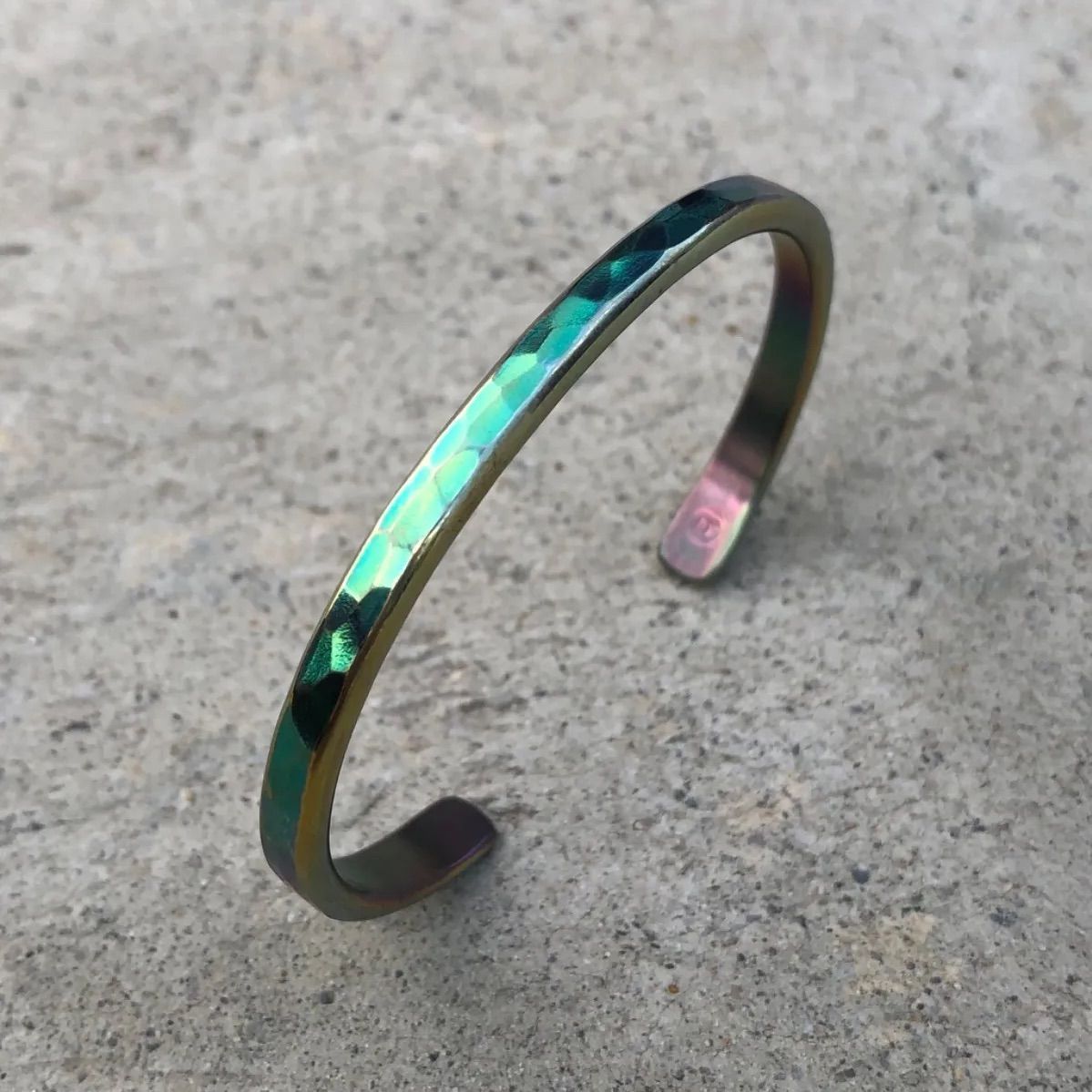 titanium royal bangle 2 4φ 純チタン製バングル 王家の腕輪 アンティーク調
