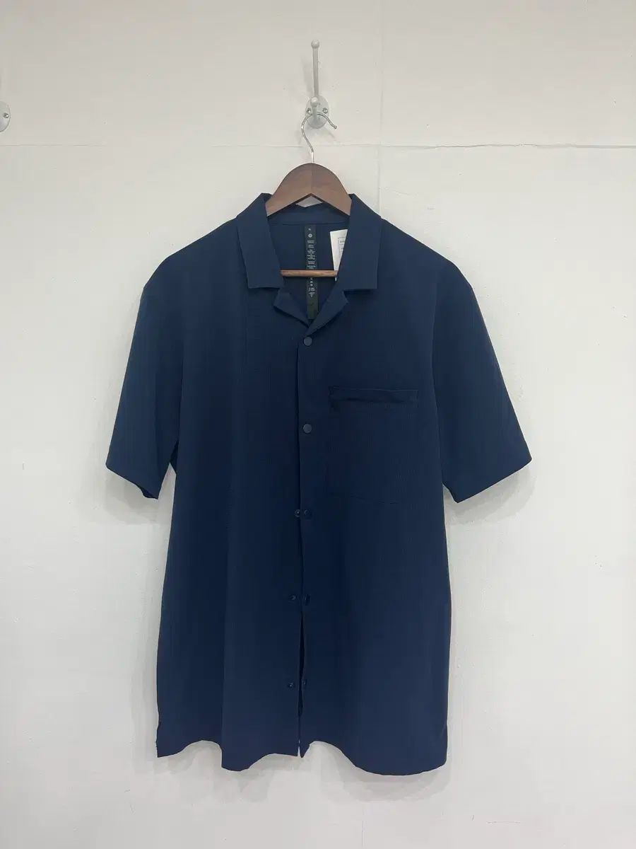 lululemon エアリング イージー キャンプカラー シャツ