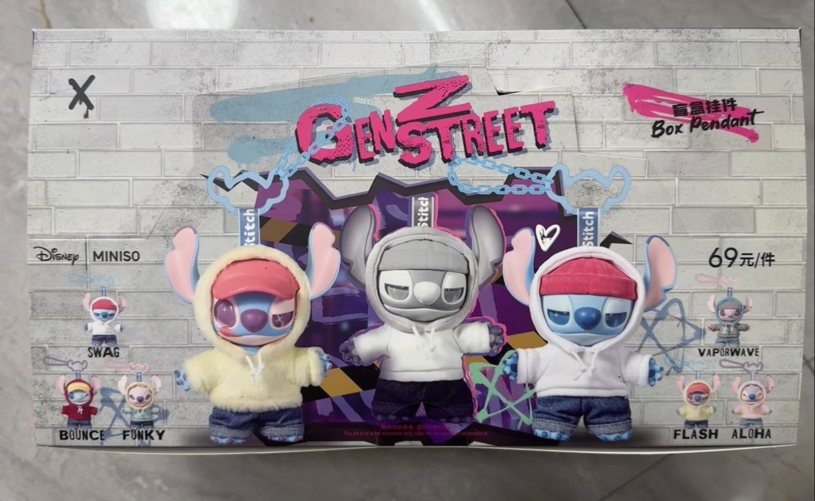 【即納】新品未開封 Disney MINISO スティッチ GenZ Street 街頭シリーズ ブラインドボックス キーホルダー バッグチャーム ぬいぐるみ風 フィギュア ランダム