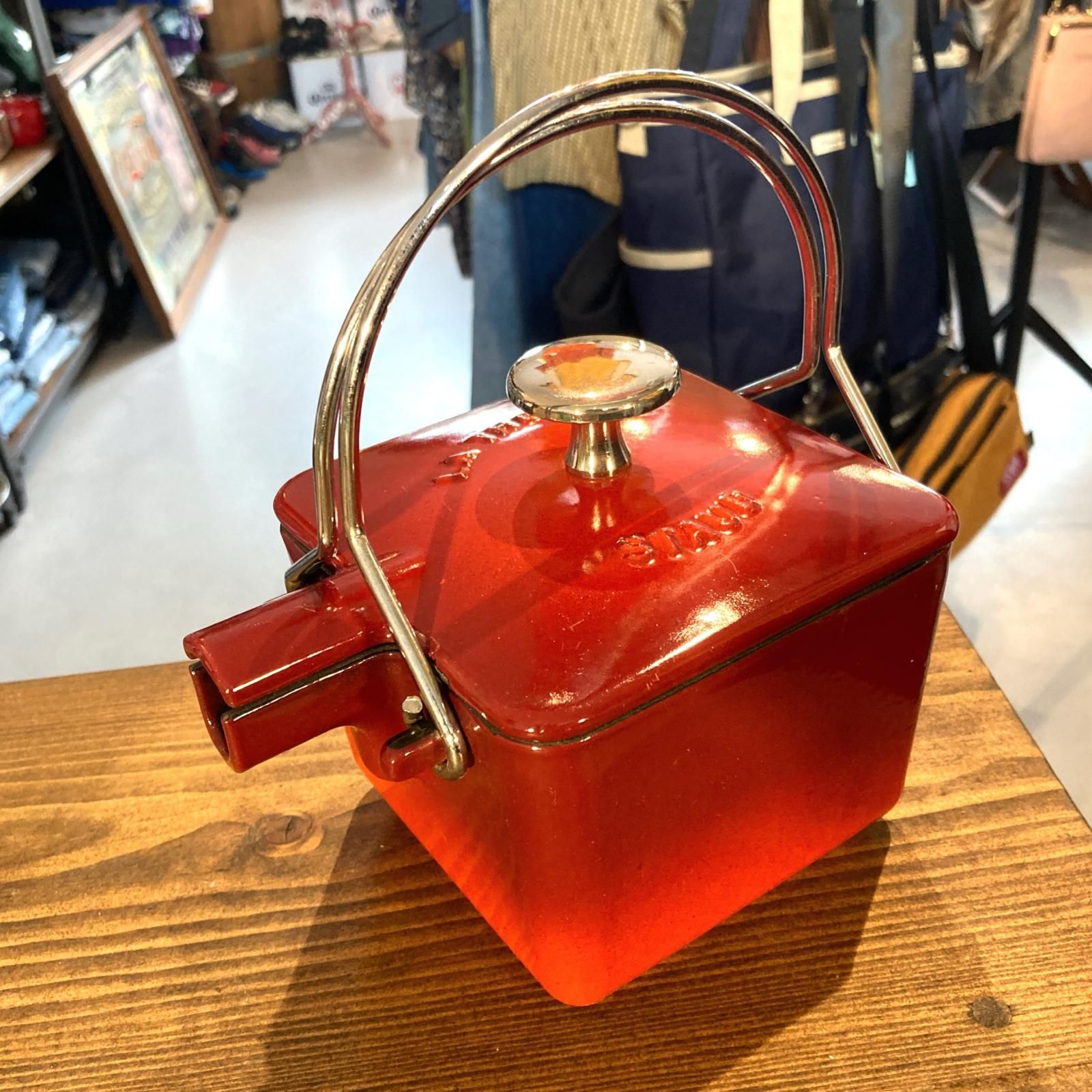 MP423) STAUB 廃盤 ティーポット スクエア 中古 現状品 / ストウブ レッド 鋳物琺瑯 ホーロー 北欧 カフェ