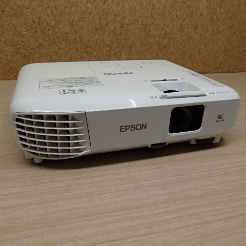 美品 EPSON EB-X06 プロジェクター 本体 リモコン HDMI