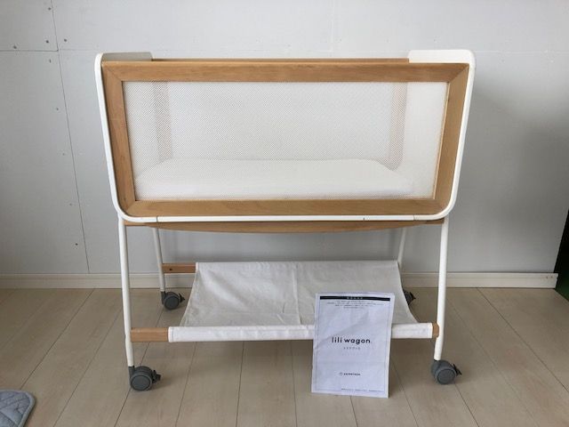 美品　クリーニング済み　説明書付　wagon リリワゴン2 ホワイトベビーベッド　マット付 0611-1
