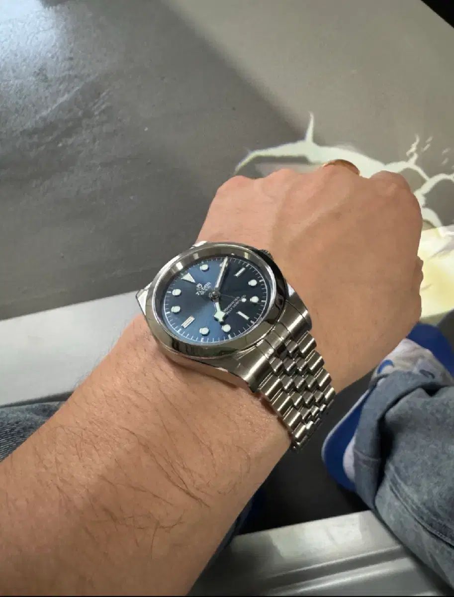チューダー ブラックベイワン 41mm デニム版 出品 ほぼ新品