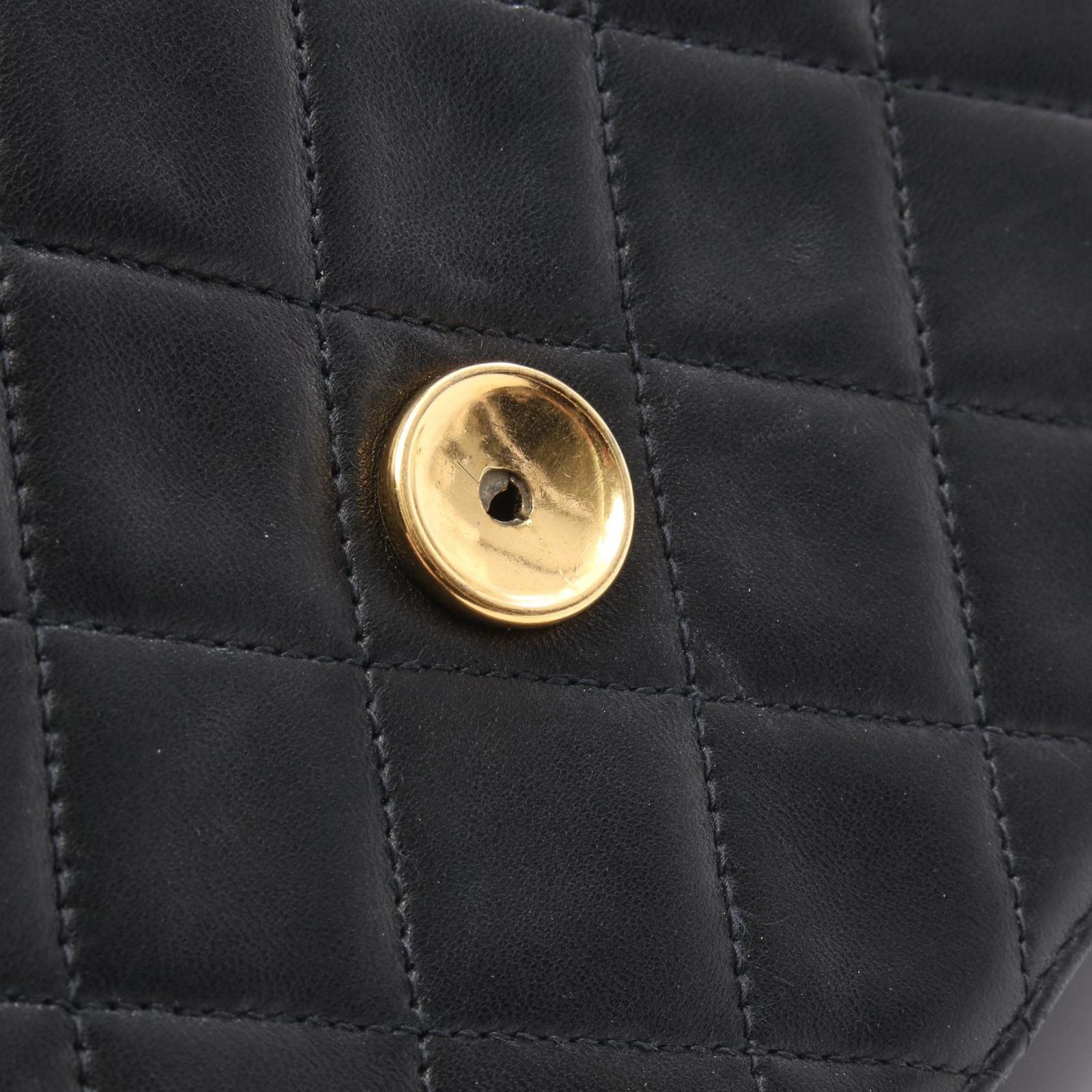 シャネル CHANEL ショルダーバッグ マトラッセ シングルフラップ