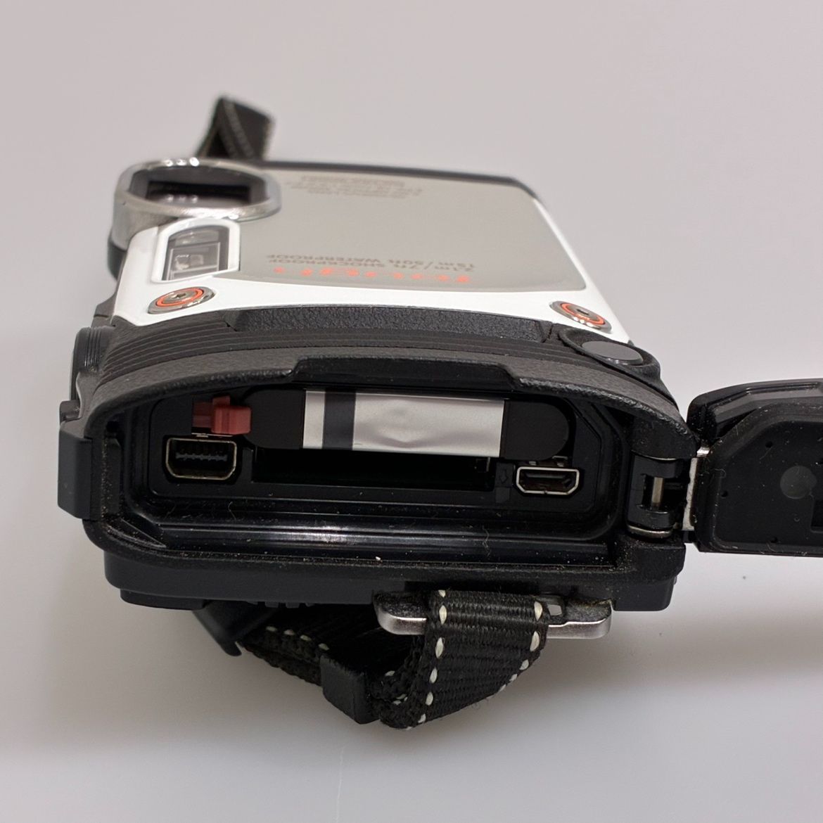 OLYMPUS STYLUS TG-860 Tough 防水デジカメ GPS/Wi-Fi搭載 バッテリー