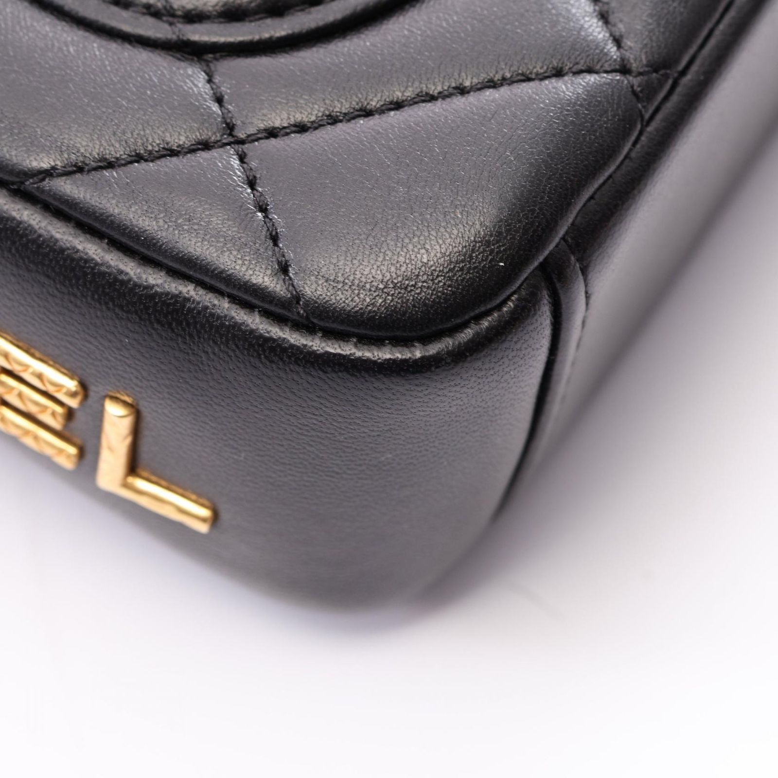 シャネル CHANEL ショルダーバッグ マトラッセ ブラック ラムスキン 