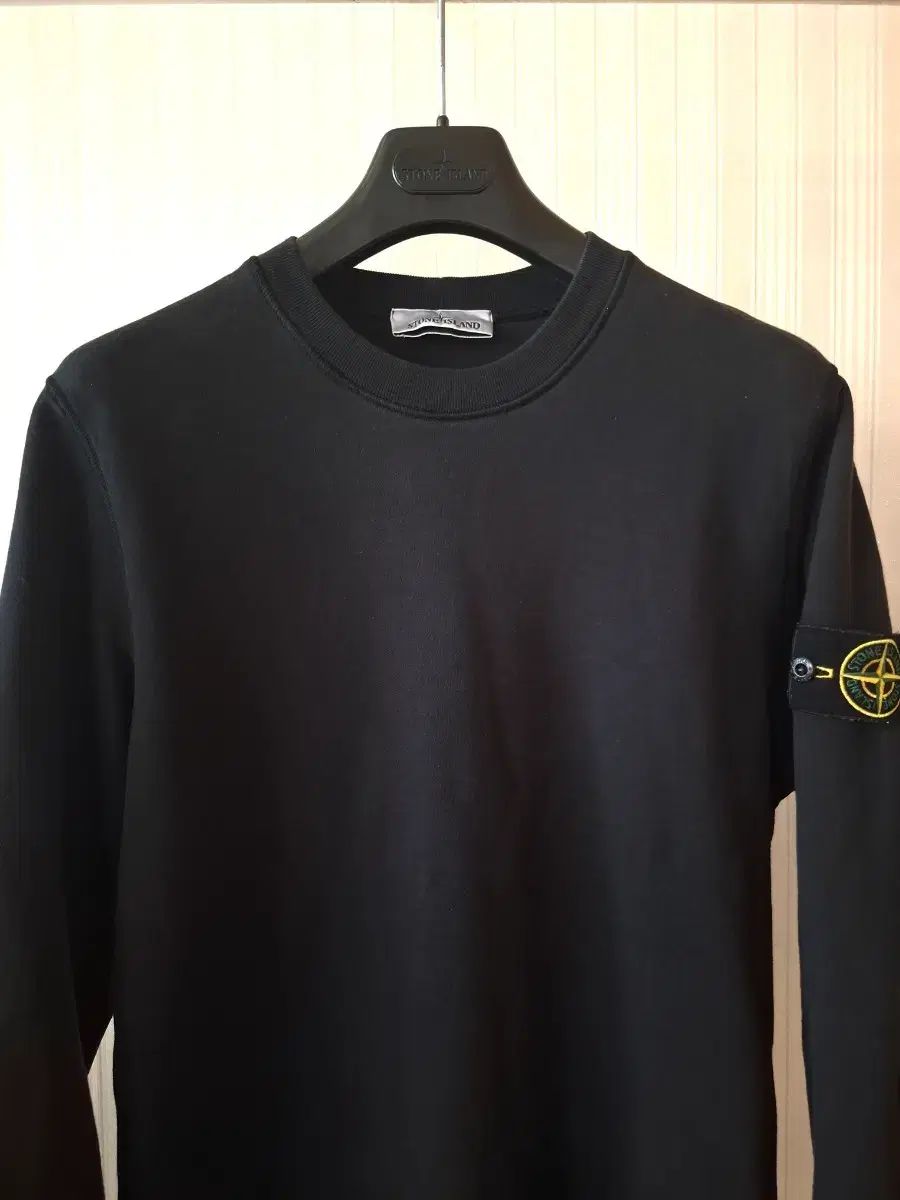 (服ハンガー含む) 22ss STONE ISLAND スウェット 761563051 V0029