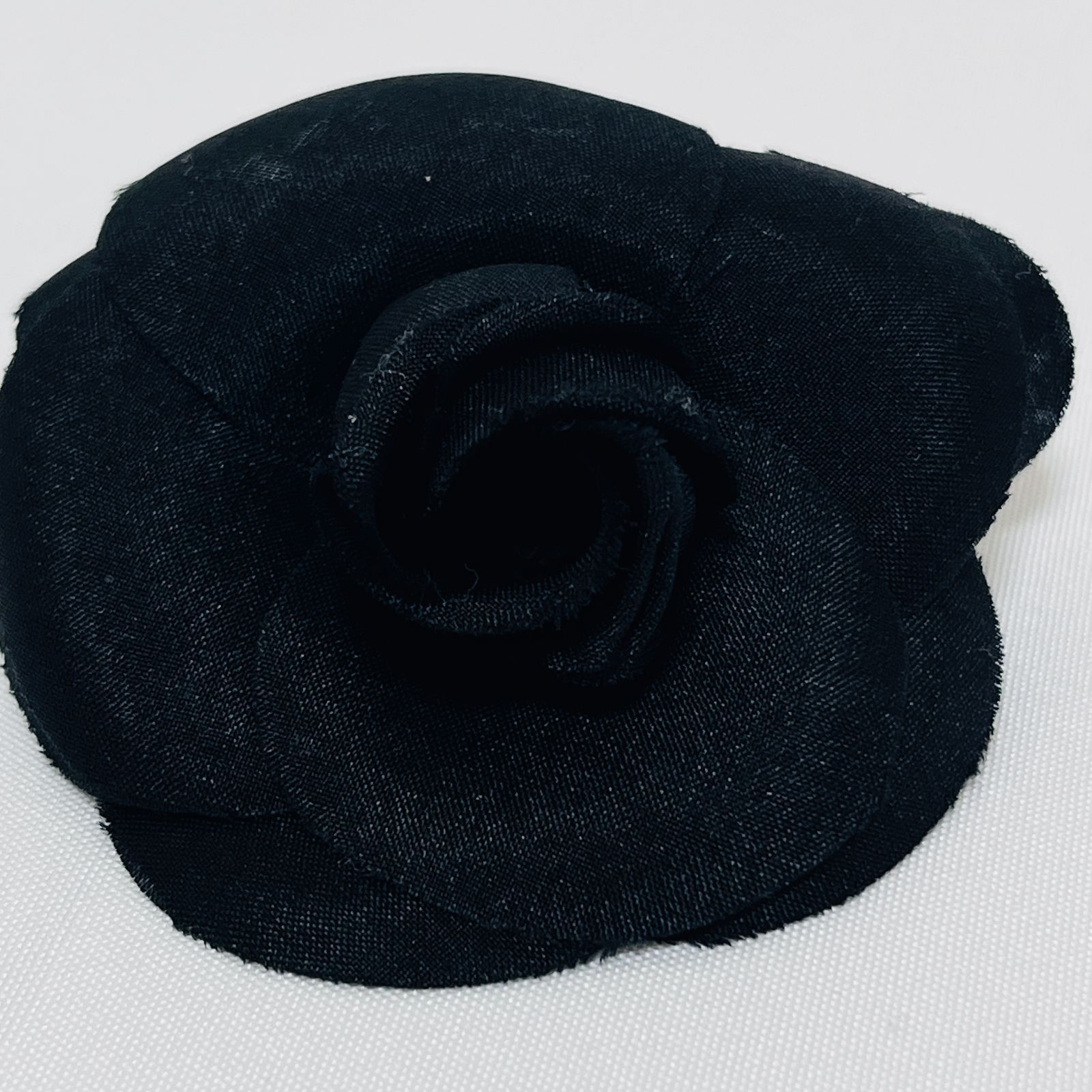 CHANEL シャネル カメリア ブローチ コサージュ 箱付 - メルカリ