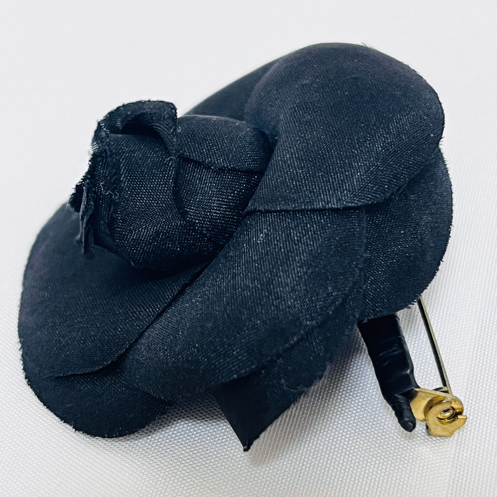 CHANEL シャネル カメリア ブローチ コサージュ 箱付 - メルカリ