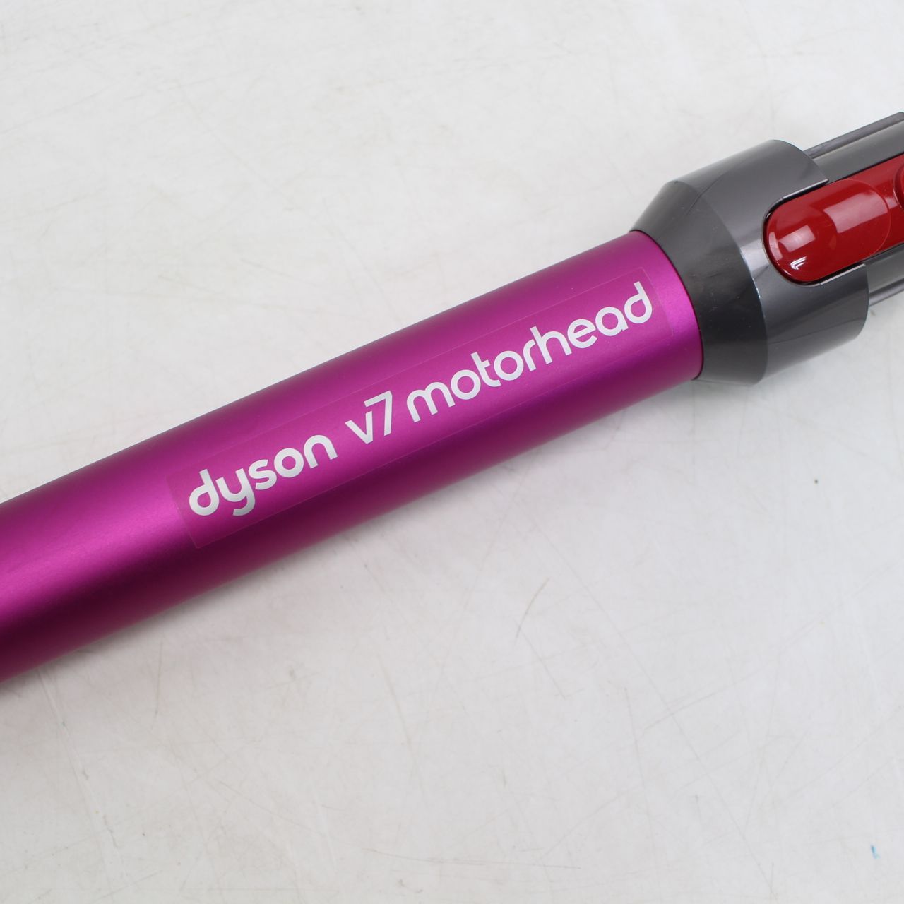 新品未使用、未開封　dyson v7 motorhead 掃除機 ピンク 057)Dyson V7 SV11 Motor head ダイソンスティッククリーナー - メルカリ